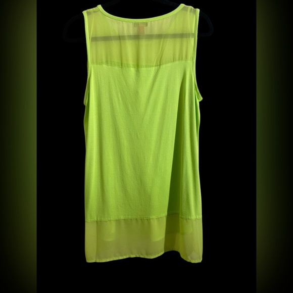 Vince Camuto Green Sleeveless Tank Top with Relaxed Fit - Picture 2 of 12